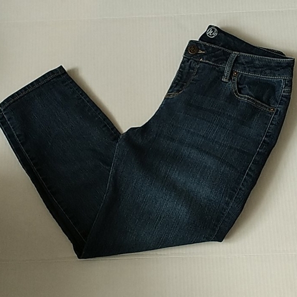 W62 Boyfriend Capris Jeans. Sz P6. - Picture 3 of 11